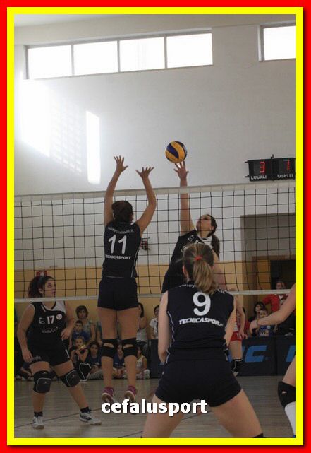 150523 volley 275_tn.jpg